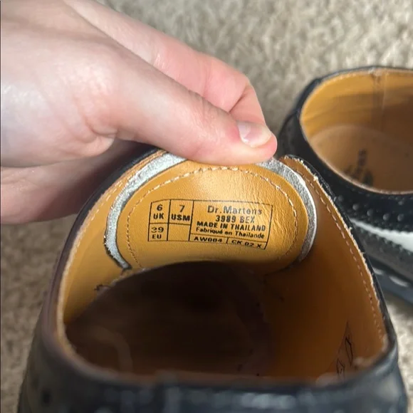 Dr. Martens Black and White Brogue Loafers Oxfords Shoes - Picture 5 of 5